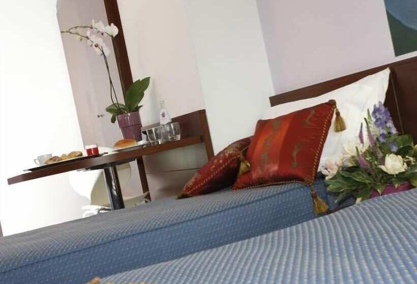 اتاق استاندارد چهار تخته, Il Monte