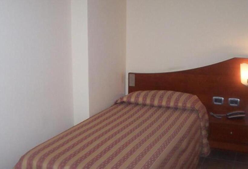 スタンダードトリプルルーム, La Fenice