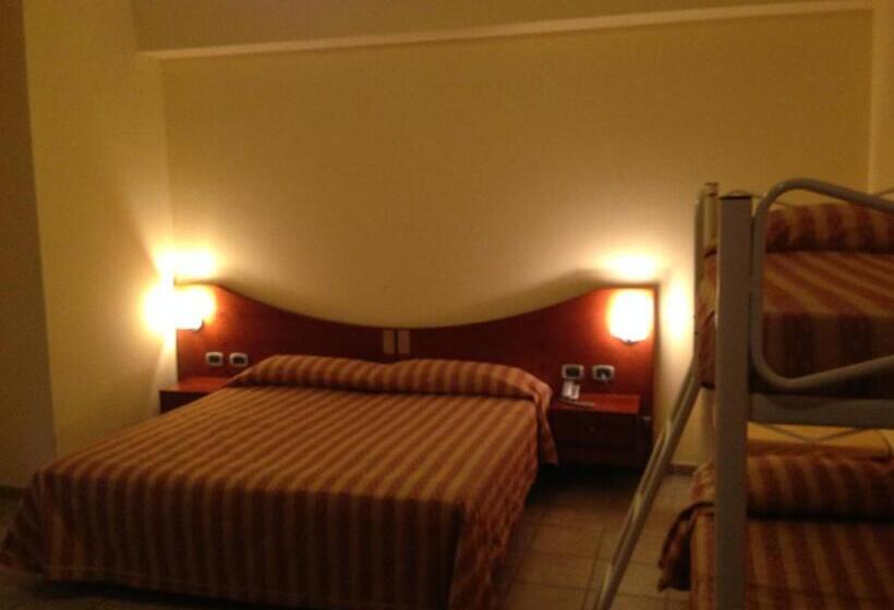 スタンダード4人部屋, La Fenice