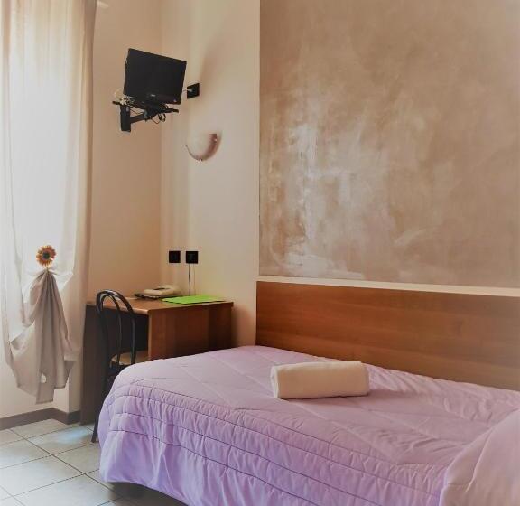 חדר סטנדרט יחיד, Marinoni