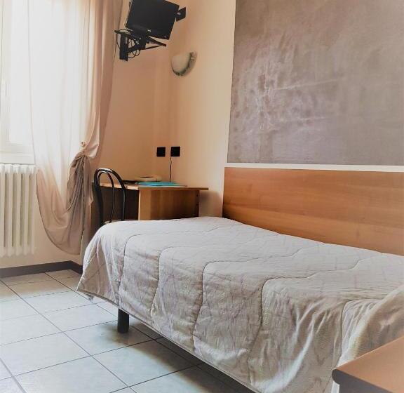 חדר סטנדרט יחיד, Marinoni