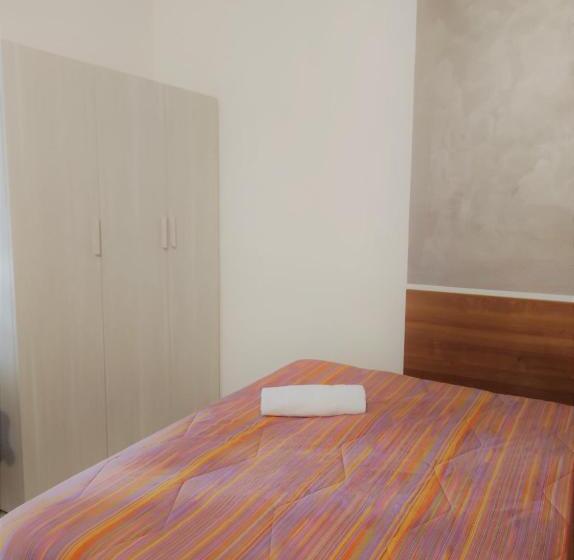 חדר סטנדרט, Marinoni