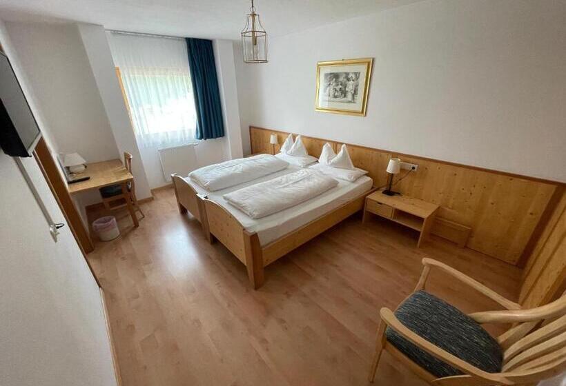 スタンダードルーム, Meisules