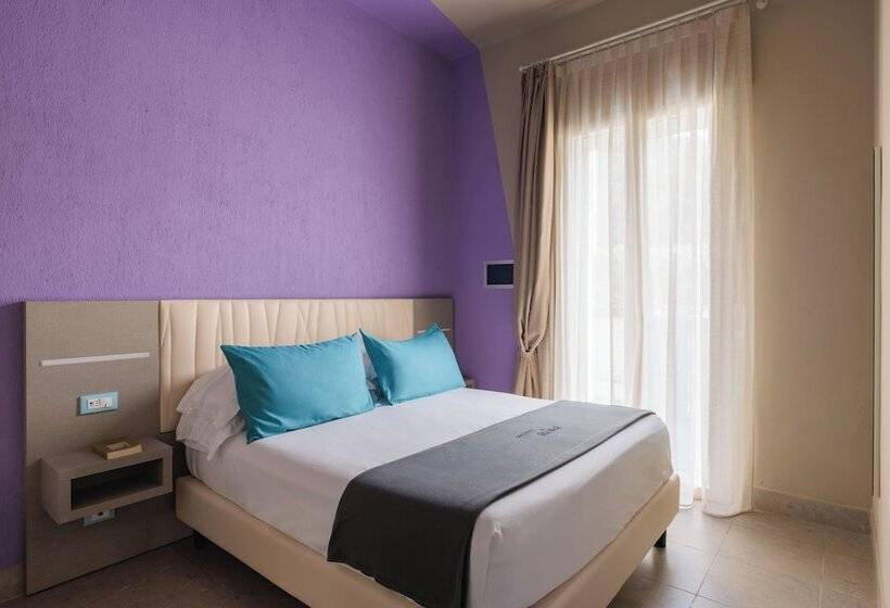 스탠다드 내측 룸, Nina