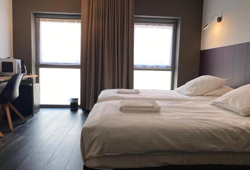 غرفة قياسية, O Ieper