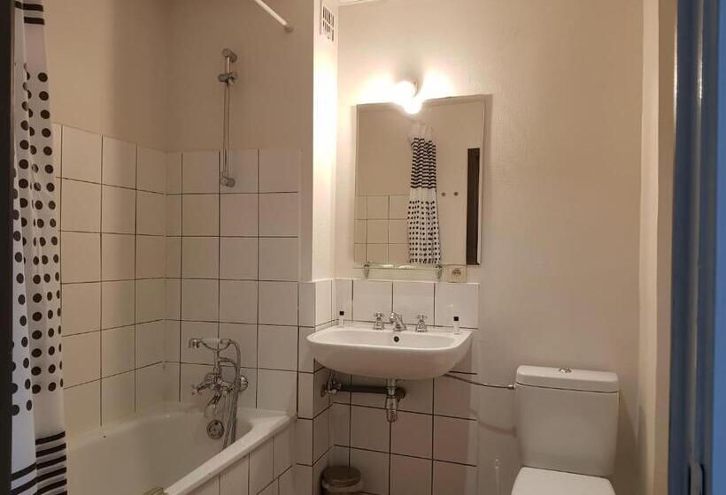 غرفة قياسية ثلاثية, O Ieper