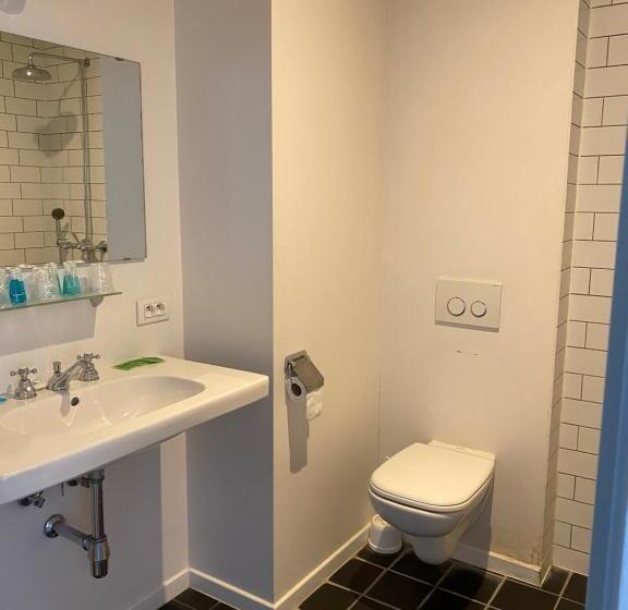 غرفة قياسية ثلاثية, O Ieper