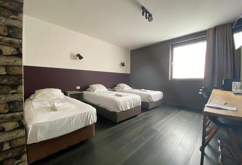 غرفة قياسية ثلاثية, O Ieper