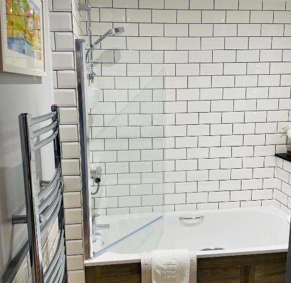 家庭间, Port Gaverne