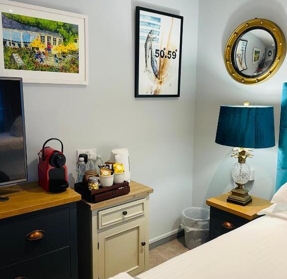 家庭间, Port Gaverne