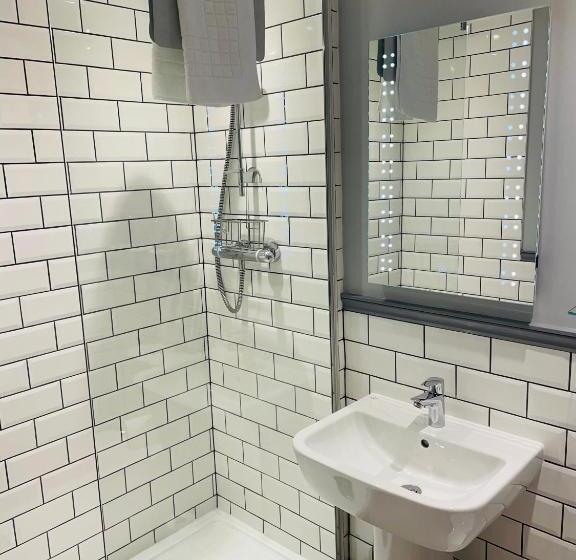 家庭间, Port Gaverne