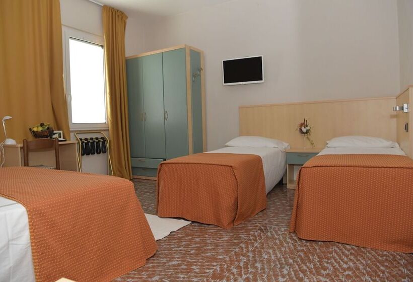 اتاق استاندارد چهار تخته, San Benedetto