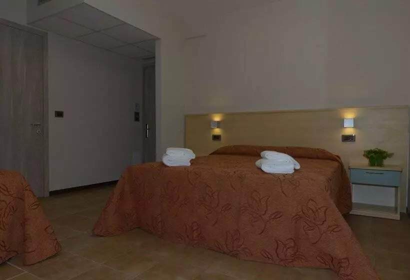 スタンダード4人部屋, San Benedetto