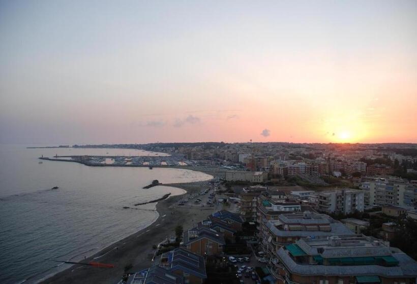 استودیوی استاندارد با چشمانداز دریا, Scacciapensieri