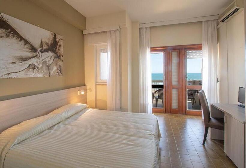 اتاق استاندارد با چشمانداز دریا, Scacciapensieri