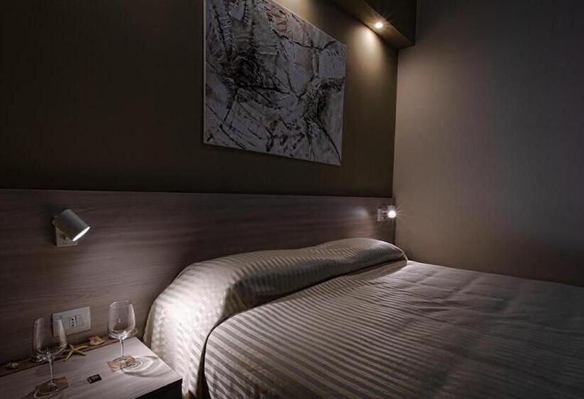 اتاق اکونومی, Scacciapensieri