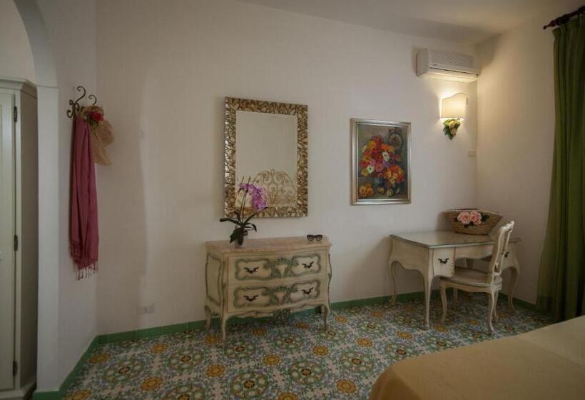 패밀리 룸, Semiramis Hotel De Charme & Pools