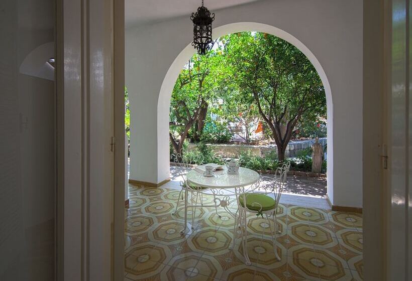 트리플 클래식 룸, Semiramis Hotel De Charme & Pools