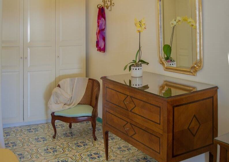 트리플 클래식 룸, Semiramis Hotel De Charme & Pools