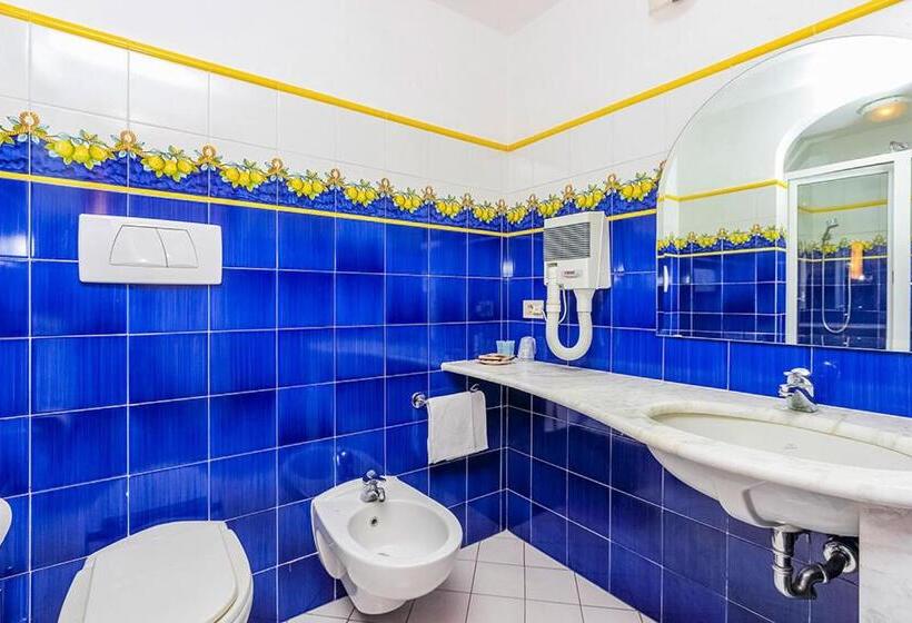 オーシャンビュースタンダードルーム, Smeraldo