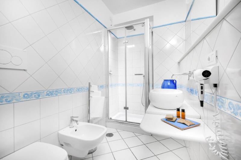 Номер Economy, Smeraldo