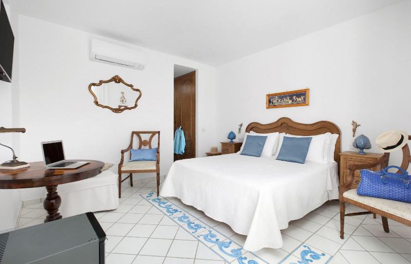 Номер Economy, Smeraldo