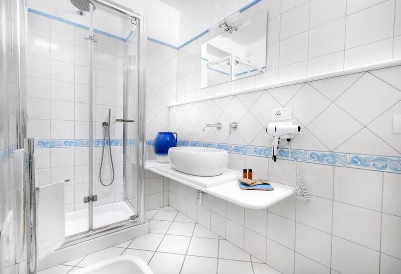 Номер Economy, Smeraldo