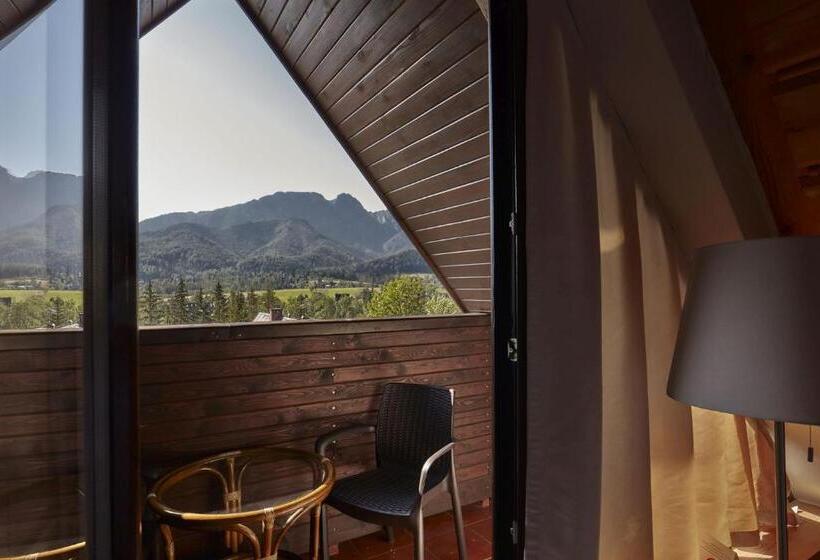 اتاق لوکس, New Willa Jan