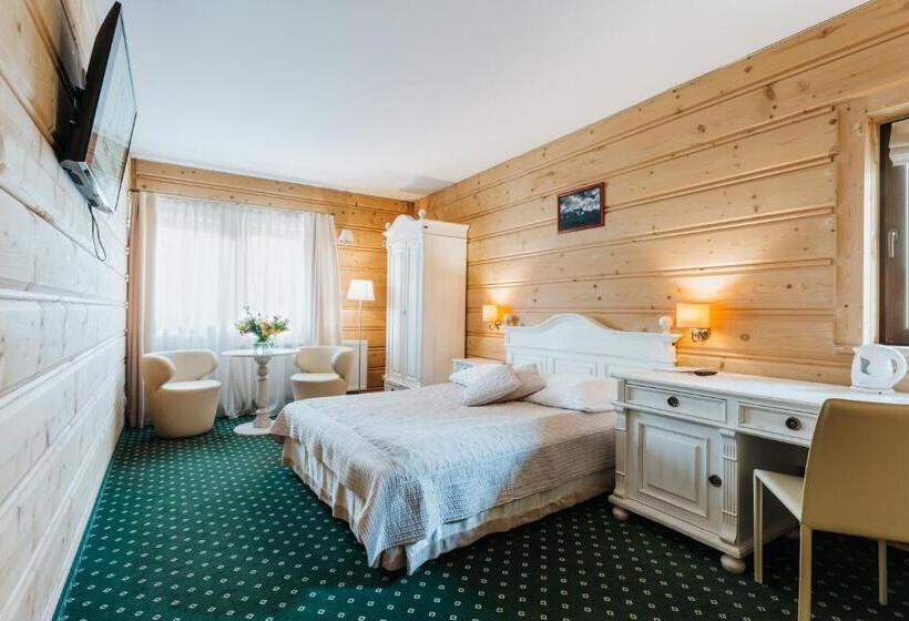 اتاق لوکس, New Willa Jan