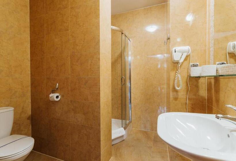 اتاق لوکس, New Willa Jan