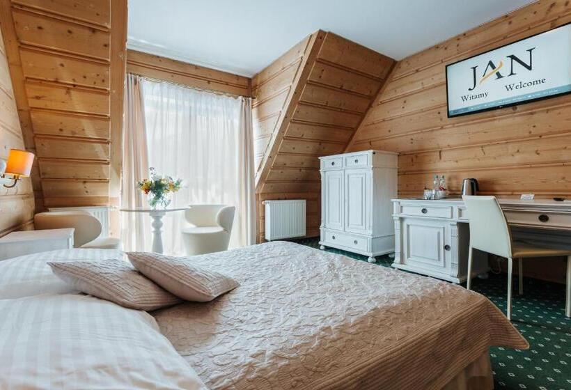 اتاق لوکس, New Willa Jan