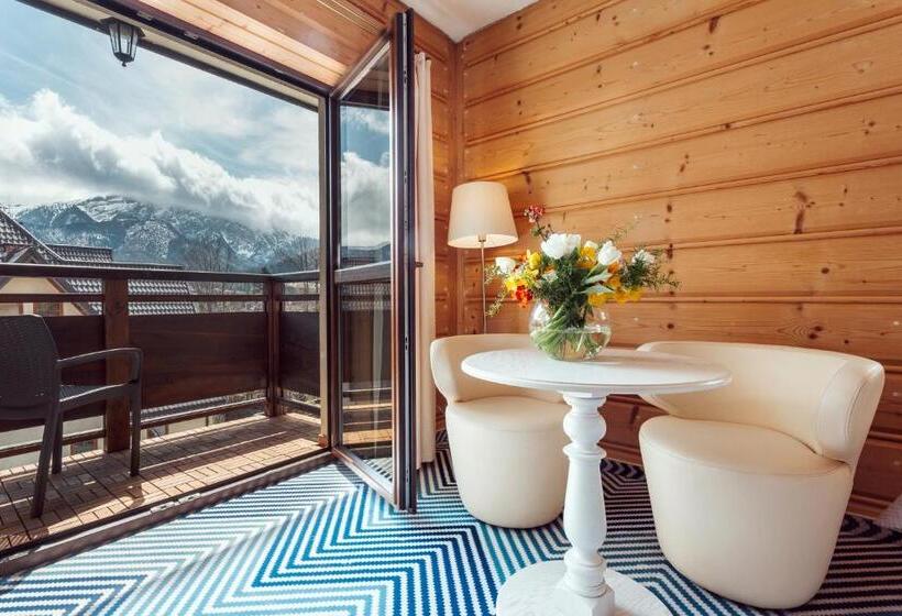 اتاق لوکس, New Willa Jan