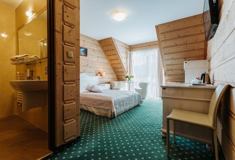 اتاق لوکس, New Willa Jan