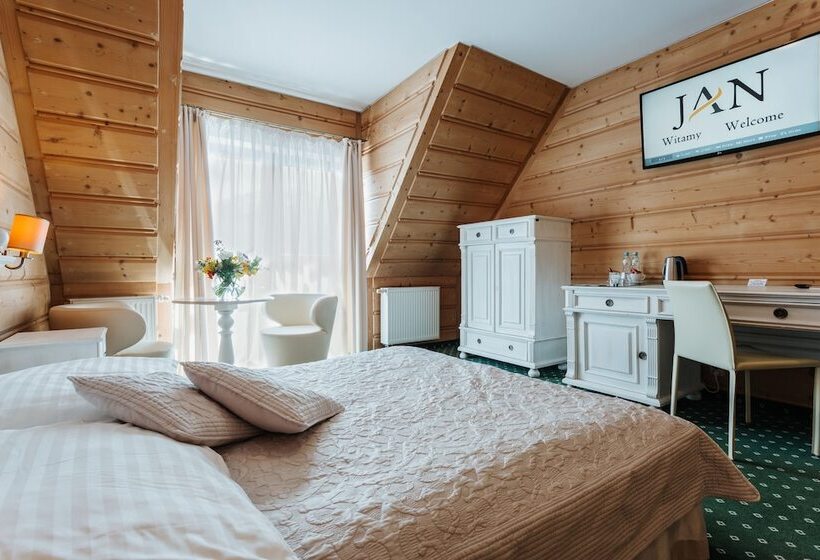 اتاق لوکس, New Willa Jan