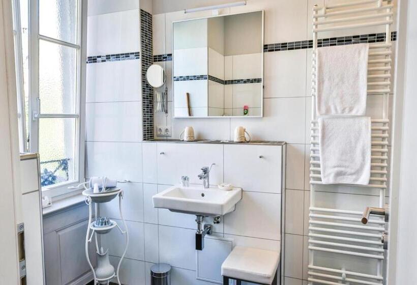 스탠다드 룸, Zum Goldenen Löwen