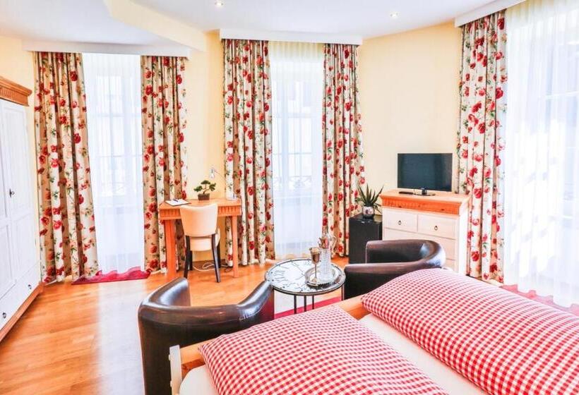 Quarto Estandar, Zum Goldenen Löwen