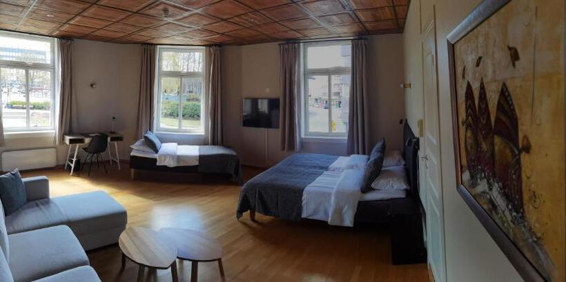 اتاق خانوادگی, Moss Hotel & Apartments