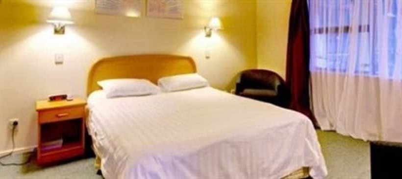 Escritório Estándar, Rayland Epsom Motel