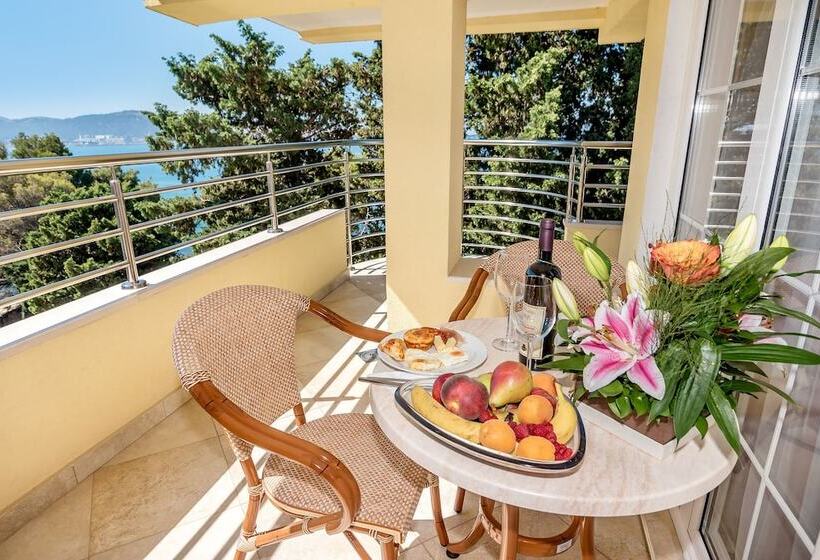 اتاق استاندارد چهار تخته, Villa Antivari