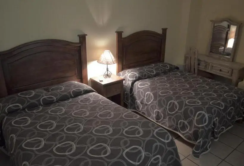 اتاق استاندارد چهار تخته, Posada Del Carmen