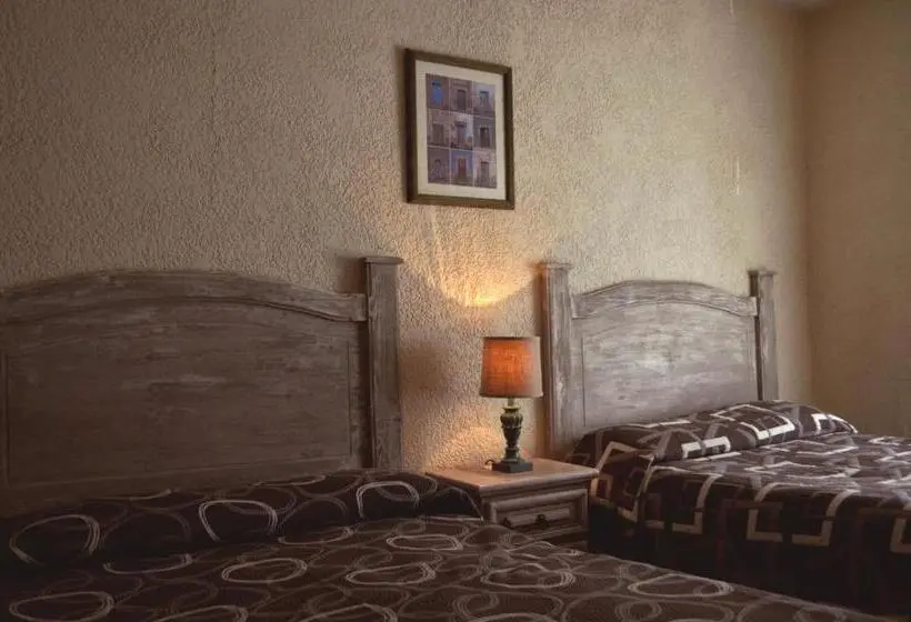 اتاق استاندارد چهار تخته, Posada Del Carmen