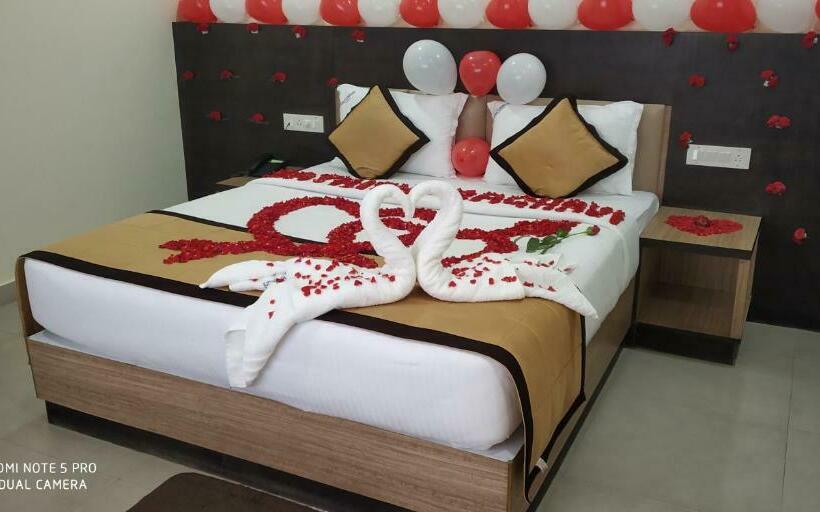 غرفة ديلوكس, Landmark