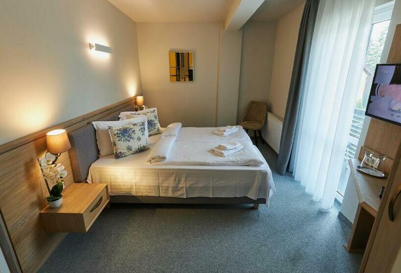 חדר סטנדרט עם מרפסת, Eden 5