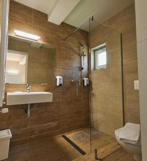 סטודיו משפחתי, Eden 5