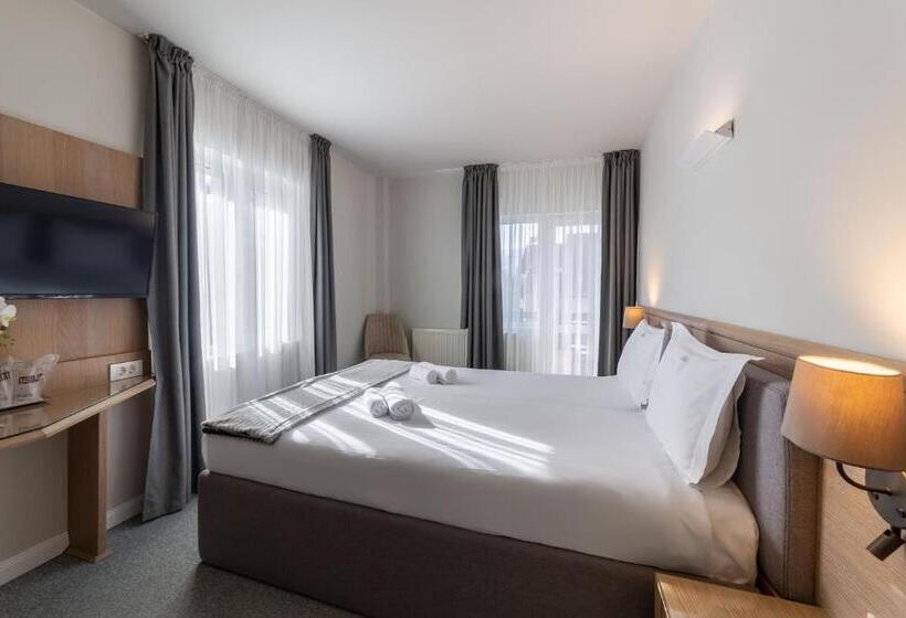 חדר סטנדרט עם מרפסת, Eden 5