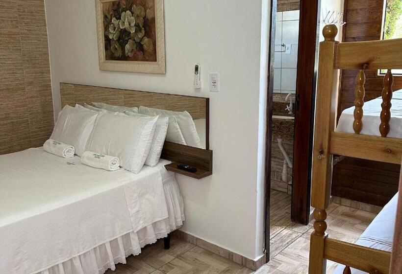 اتاق استاندارد چهار تخته, Ancoradouro Pousada