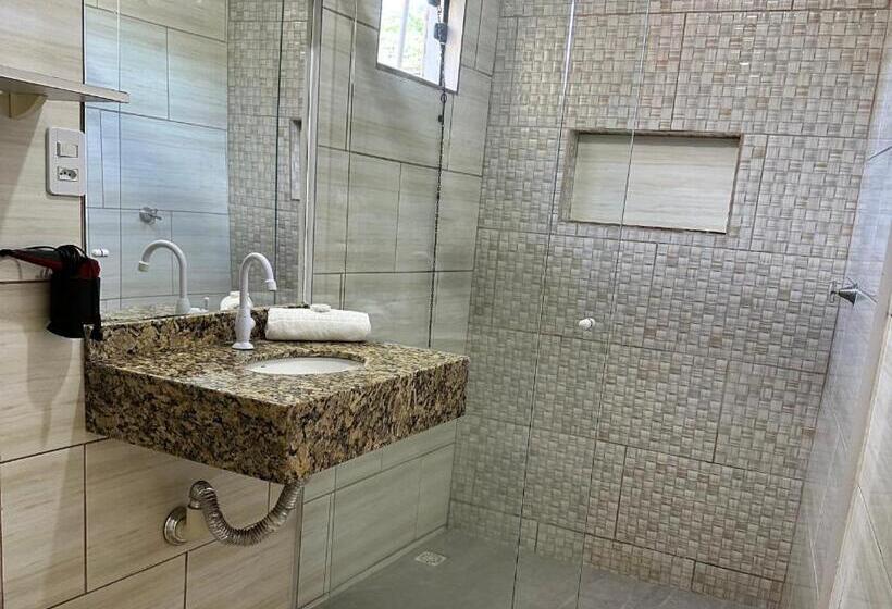 اتاق استاندارد چهار تخته, Ancoradouro Pousada