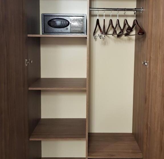 سوییت جونیور, Crystal Resort