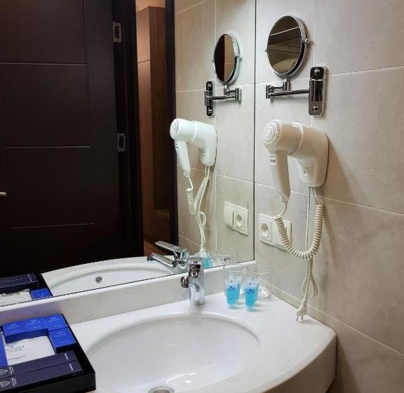 سوییت جونیور, Crystal Resort