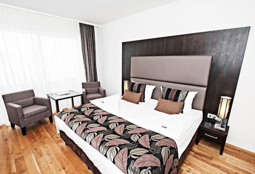 Номер Стандарт с Балконом, Bodensee Hotel Sonnenhof